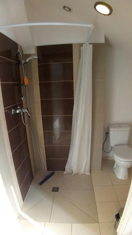 Dworek Poznan Bed & Breakfast Екстериор снимка